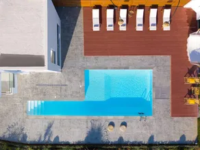 Holiday home with barbecue, garden & terrace | Nature view - Image 3