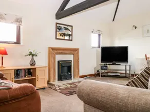Family-friendly cottage with garden & barbecue | Pets allowed - Image 2