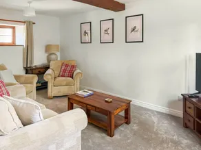 Cottage with garden, pool & hot tub | River view - Image 2