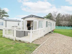 Cottage avec piscine et jardin - Image 2