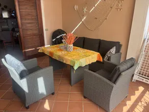 Villa avec terrasse | Vue ville - Image 2