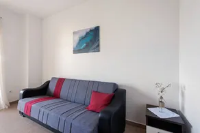 Flat with pool - Image 2