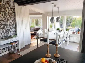 Fully equipped spacious holiday home with terrace, garden & barbecue | Sea view - Image 2