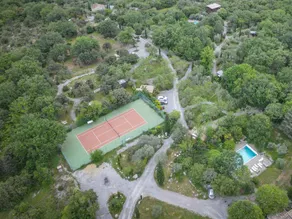 Cabaña con piscina y terraza - Image 4