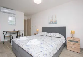 Flat with terrace & BBQ | Sea view | Close to the beach | Pets are welcome - Image 5
