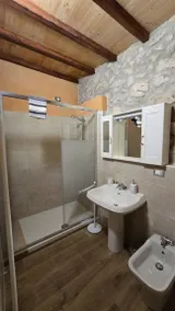 Al Vecio Magazin - Agriturismo familiare con panorama Colli Berici, cibo locale, passeggiate, uliveti, pet-friendly: Camera quadrupla - perfetta per famiglie - Image 4