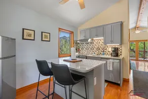 Cottage with barbecue | Mountain view - Image 3