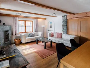 Flat with terrace, garden & heated pool | Lake view - Image 5