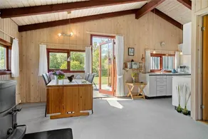 Holiday home with terrace & BBQ - Image 3
