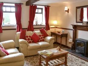 Children-friendly beautiful cottage with garden & barbeque | Dogs allowed - Image 2