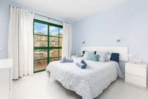 Holiday apartment with pool & terrace - Image 5