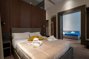 Aparthotel with fast internet | City view - Image 3