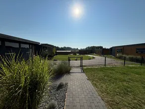Children-friendly nice mobile home with terrace, BBQ & garden | Panoramic view | Dogs allowed - Image 2
