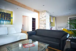 Family-friendly apartment with garden & BBQ - Image 2