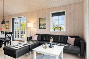 Holiday home with terrace, barbeque & garden - Image 5