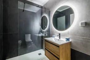 Luxury Apartment POOL EV charging available - Image 5