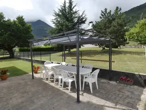Fully equipped holiday home with garden, barbeque & terrace | Mountain view | Pet-friendly - Image 2