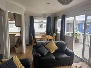 Chalet ideal para familias con jardín | Admite mascotas - Image 2
