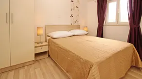 Flat with BBQ & pool - Image 5
