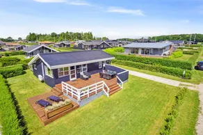 Vibrant Holiday Home in Juelsminde Near Sea - Image 2