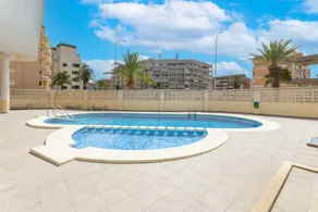 Apartment with terrace & pool - Image 2
