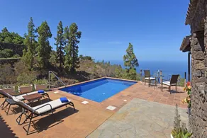 Maison avec barbecue, jardin et piscine privée - Image 3
