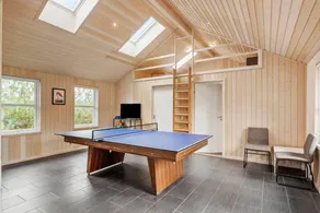 Family-oriented holiday home with barbeque, sauna & terrace | Pets are welcome - Image 3