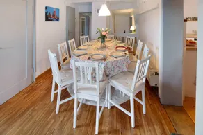 Apartment 'Omi Anni' with Marketplace View, Private Terrace, and Wi-Fi - Image 3