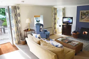 Family-oriented beautiful cottage with BBQ & garden | Sea view - Image 5