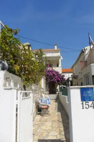 Holiday apartment with terrace - Image 3