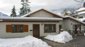 Holiday apartment with garden, barbecue & heated pool - Image 2