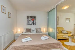 Holiday apartment with barbecue, garden & terrace | Sea view - Image 4