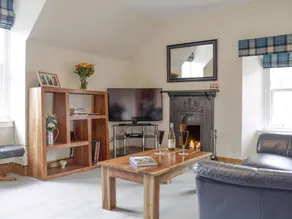 Children-friendly lovely cottage with garden | River view | Pets are welcome - Image 2