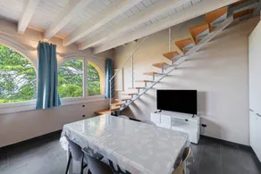 Apartment with garden & pool | Lake view - Image 4