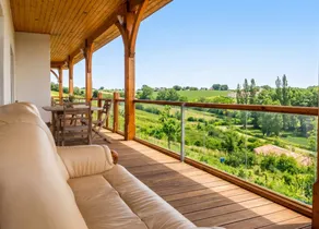 Charming Apartment with Private Pool in Catonvielle (120 m²) - Image 2