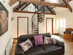 Fully equipped cottage with garden & jacuzzi | Dogs allowed - Image 5