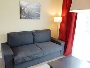 Holiday apartment with barbeque & garden - Image 4