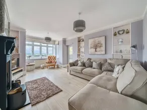 Cottage with BBQ, garden & hot tub | Beach view - Image 5