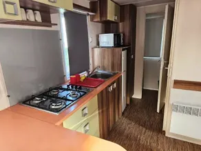 Camping with 4 views - Mobil-home Aqua 3 rooms 4 people Air-conditioned Terrace Semi-Cover TV - Image 3