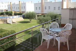 Appartement de vacances avec piscine, terrasse et barbecue - Image 3