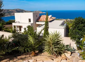 Fully equipped wonderful house with BBQ, terrace & private pool | Sea view | Suitable for remote work - Image 5