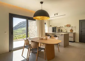 Fully equipped villa | Mountain view - Image 4