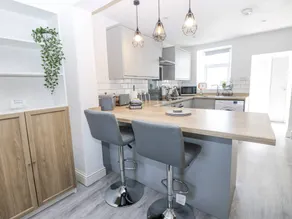Wonderful cottage with terrace & garden - Image 3