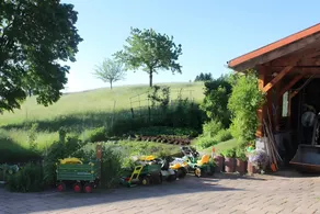 Holiday apartment with garden, terrace & BBQ | Garden view - Image 4