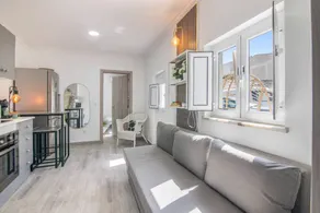 Charming house with terrace - Image 3