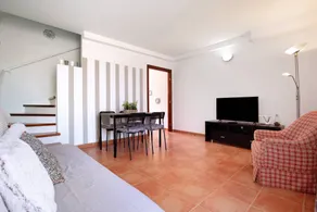 Ferienhaus mit schnellem Internet, Pool und Terrasse | Gartenblick - Image 5