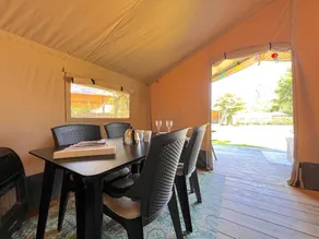 Campsite with terrace - Image 5
