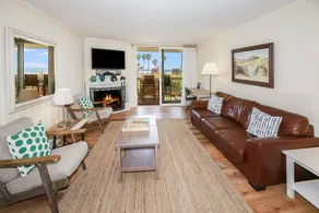Condo with jacuzzi, BBQ & sauna | Water view - Image 2
