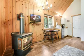 Affordable and Romantic Couples' Cabin Rental near Gifford Pinchot National Forest, Washington - Image 2