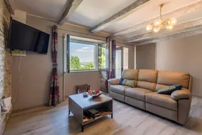 Gîte Les Sapins Douglas: Mountain View Holiday Home with Balcony and Wi-Fi - Image 4